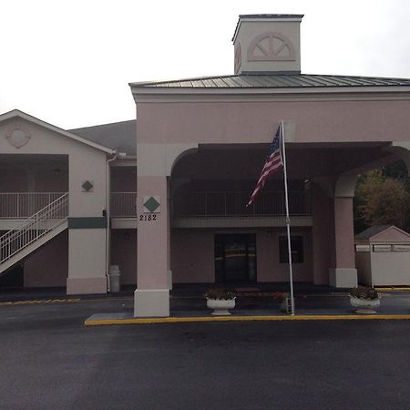 Country Hearth Inn & Suites Augusta Exterior foto