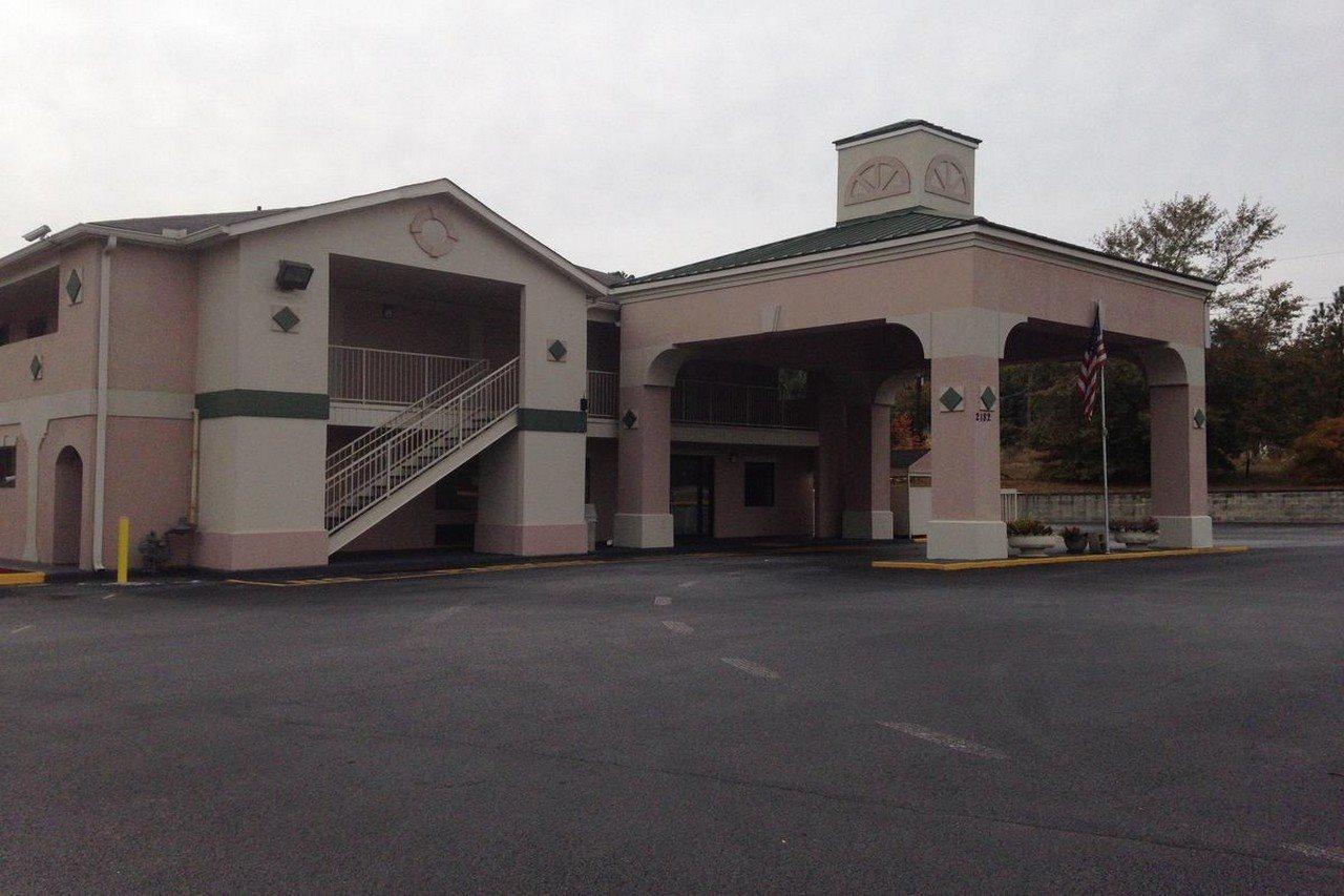 Country Hearth Inn & Suites Augusta Exterior foto