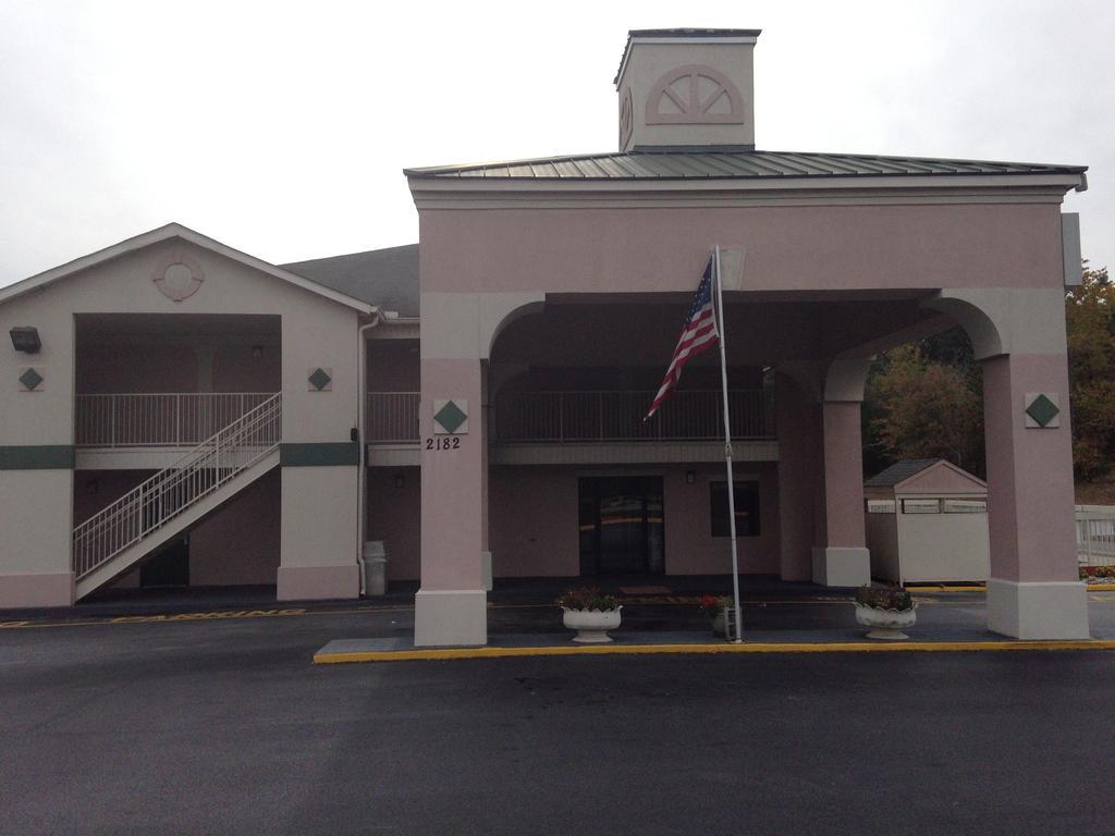 Country Hearth Inn & Suites Augusta Exterior foto